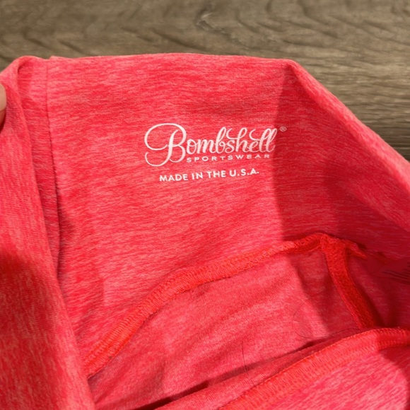 Bombshell curves - Picture 3 of 4